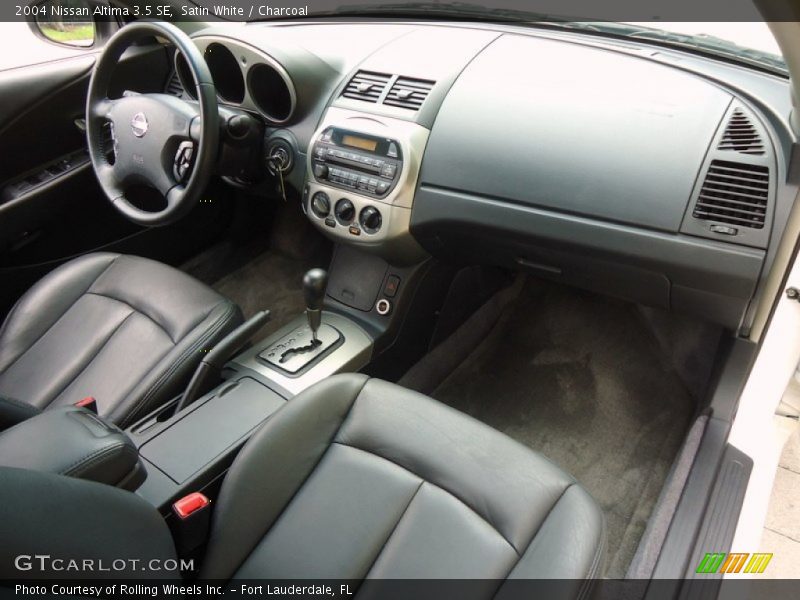 Satin White / Charcoal 2004 Nissan Altima 3.5 SE
