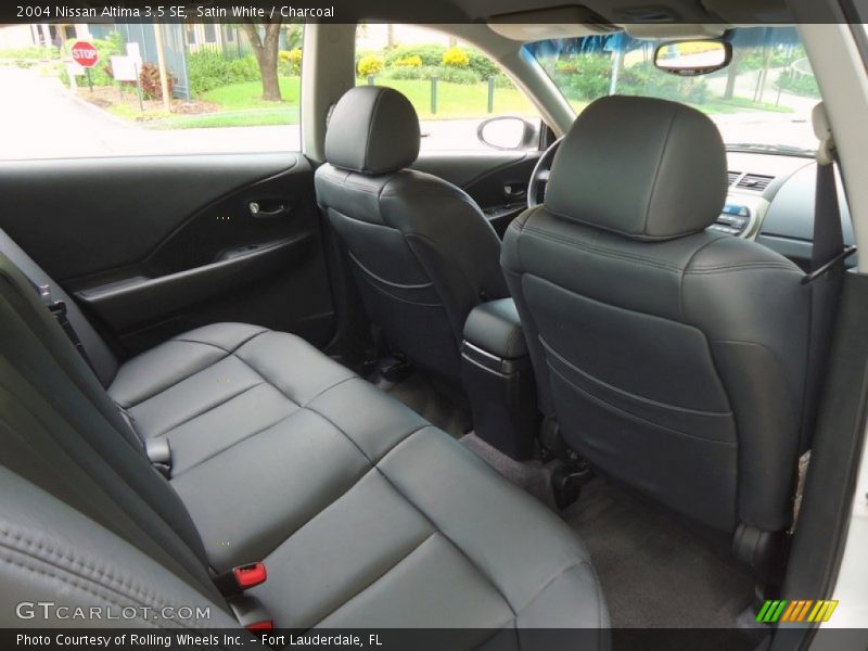 Satin White / Charcoal 2004 Nissan Altima 3.5 SE