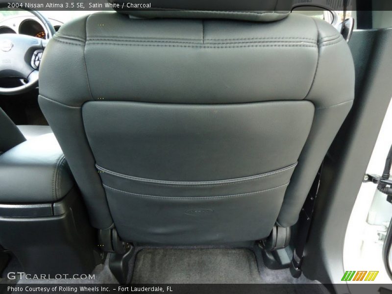Satin White / Charcoal 2004 Nissan Altima 3.5 SE