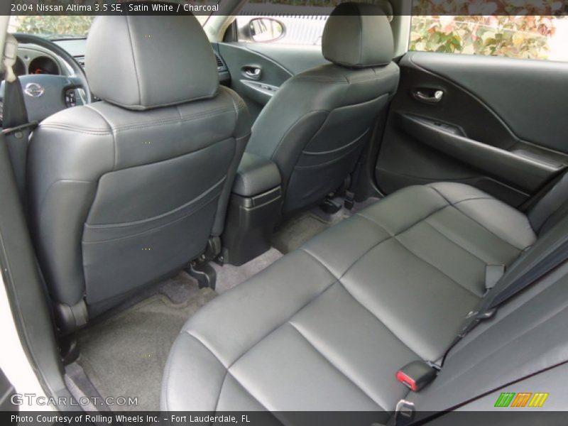 Satin White / Charcoal 2004 Nissan Altima 3.5 SE