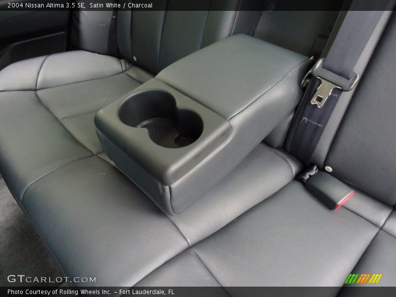 Satin White / Charcoal 2004 Nissan Altima 3.5 SE