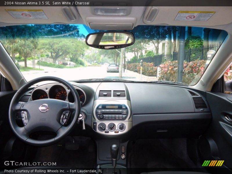 Satin White / Charcoal 2004 Nissan Altima 3.5 SE