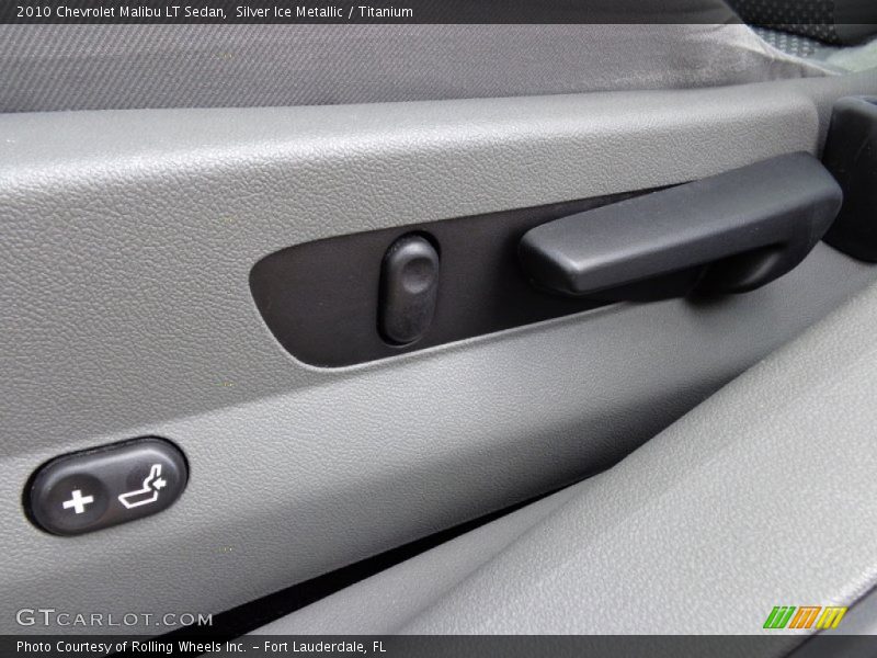 Silver Ice Metallic / Titanium 2010 Chevrolet Malibu LT Sedan