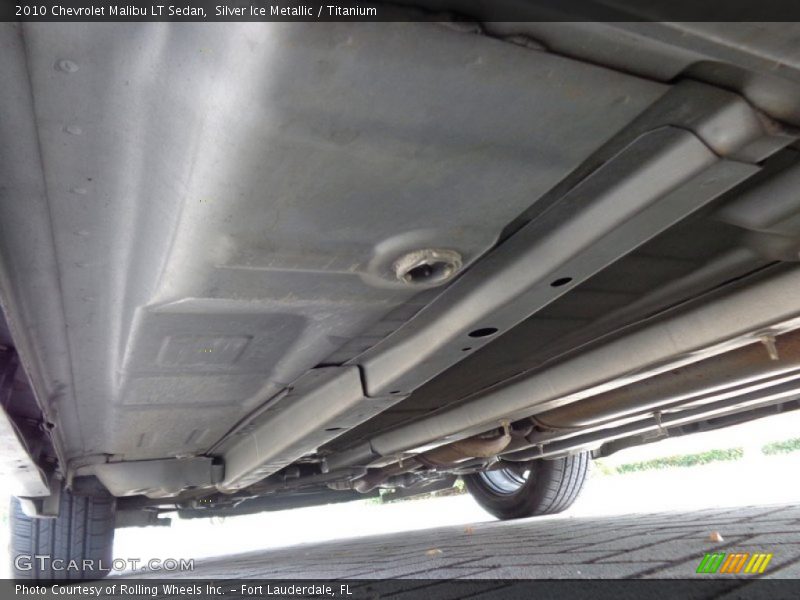 Silver Ice Metallic / Titanium 2010 Chevrolet Malibu LT Sedan