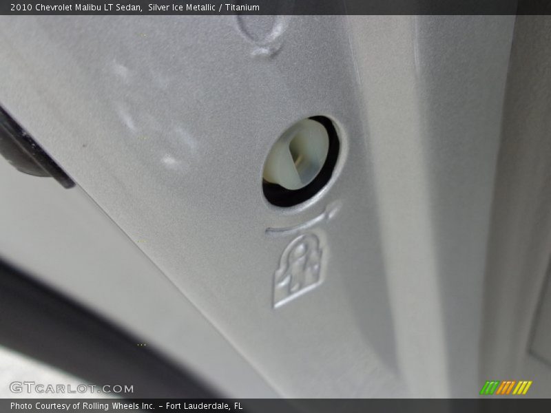 Silver Ice Metallic / Titanium 2010 Chevrolet Malibu LT Sedan