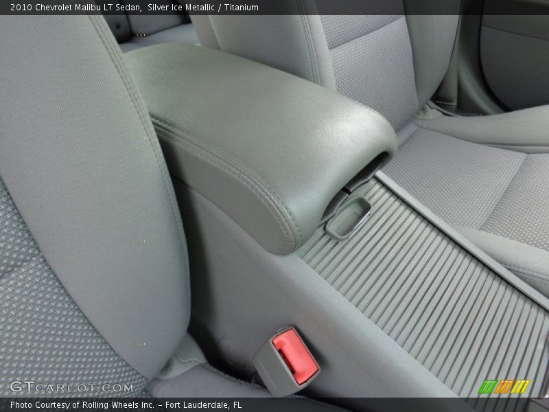 Silver Ice Metallic / Titanium 2010 Chevrolet Malibu LT Sedan