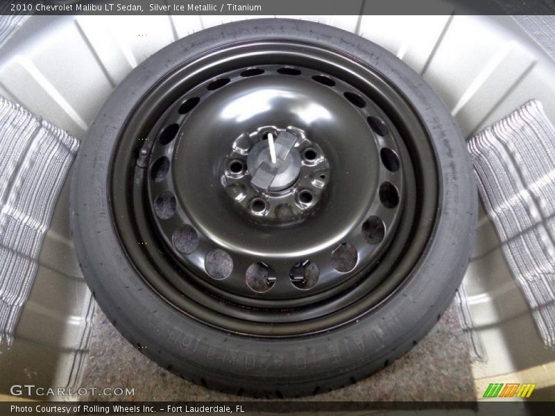 Silver Ice Metallic / Titanium 2010 Chevrolet Malibu LT Sedan