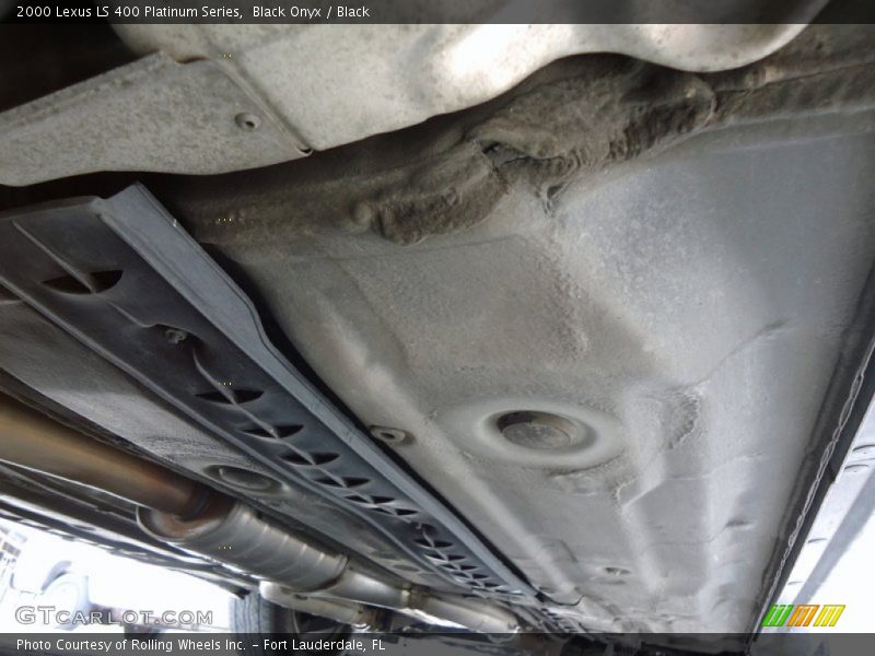Undercarriage of 2000 LS 400 Platinum Series