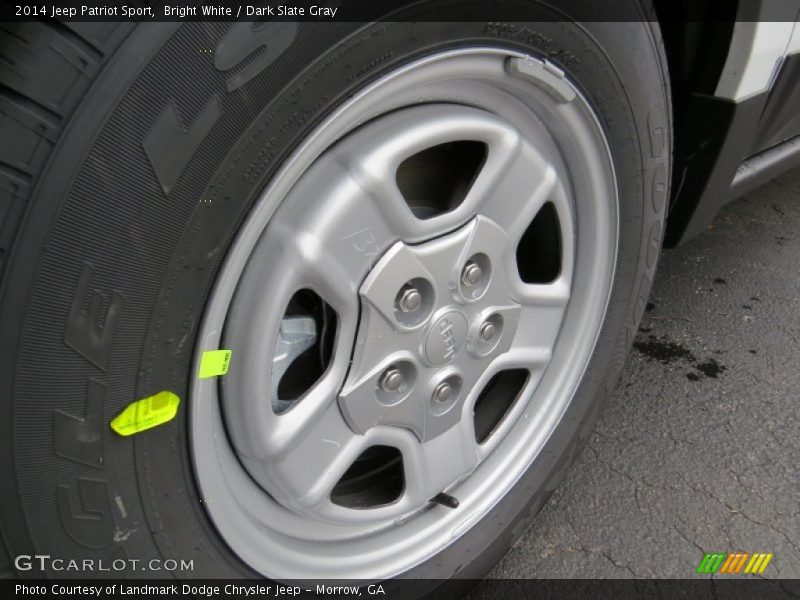 Bright White / Dark Slate Gray 2014 Jeep Patriot Sport