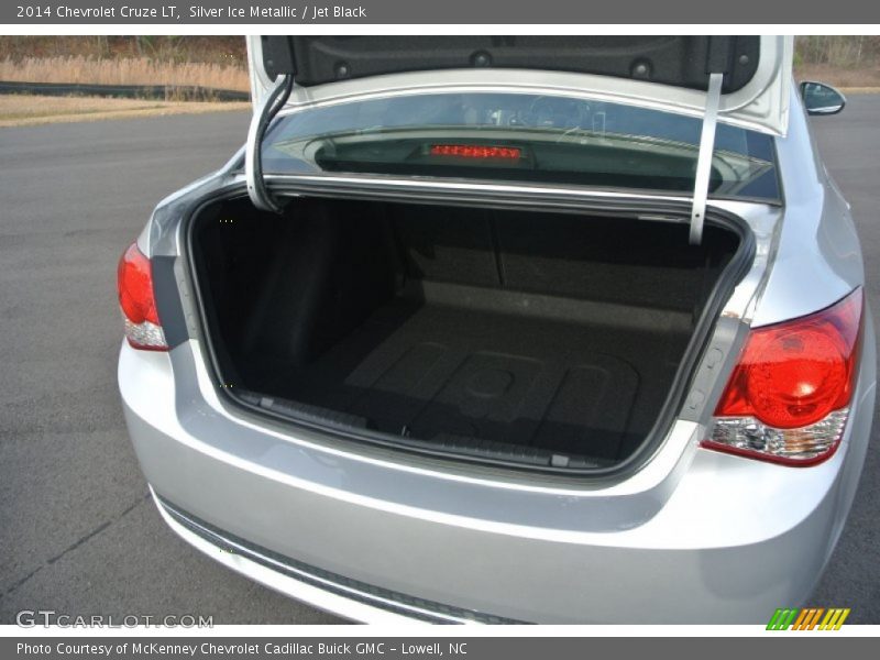Silver Ice Metallic / Jet Black 2014 Chevrolet Cruze LT