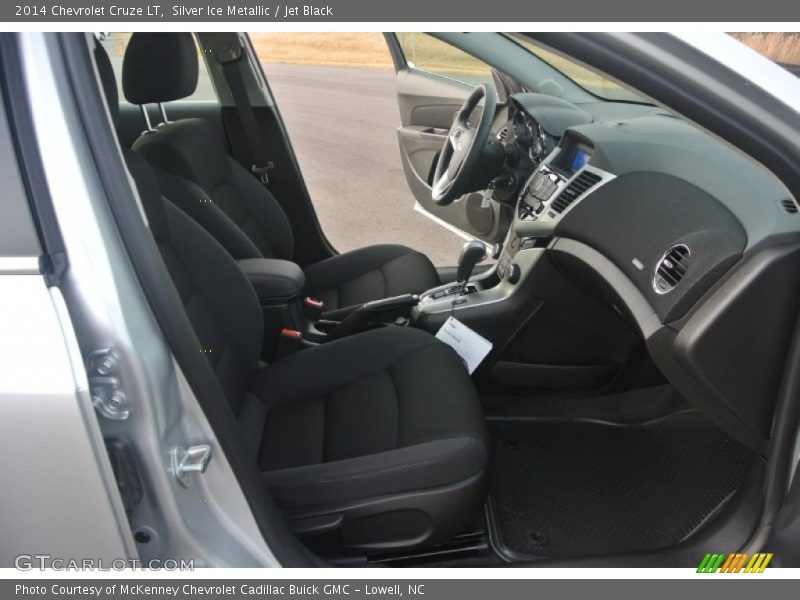 Silver Ice Metallic / Jet Black 2014 Chevrolet Cruze LT