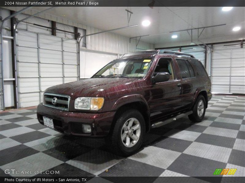 Merlot Red Pearl / Beige 2004 Nissan Pathfinder SE