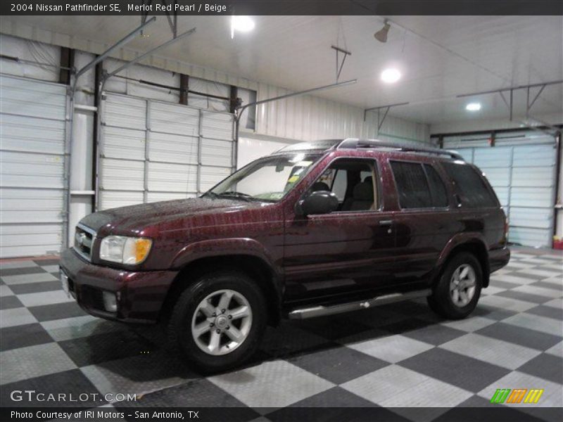 Merlot Red Pearl / Beige 2004 Nissan Pathfinder SE