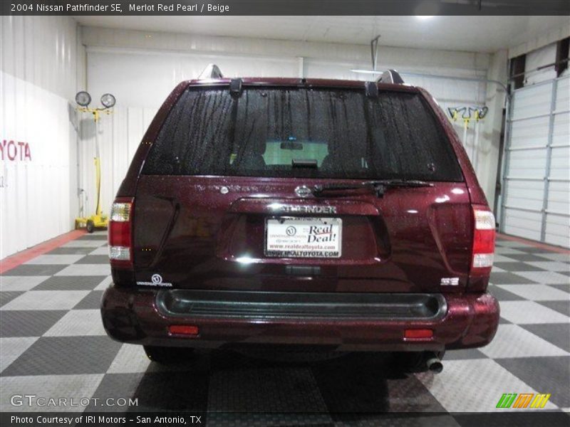 Merlot Red Pearl / Beige 2004 Nissan Pathfinder SE