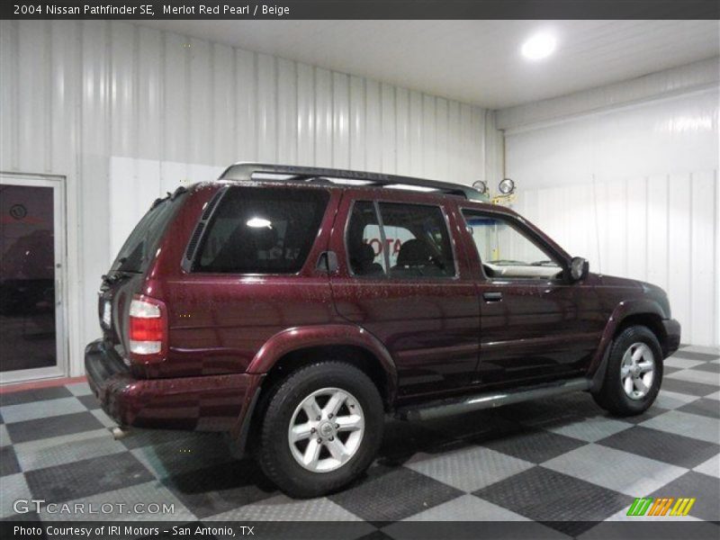 Merlot Red Pearl / Beige 2004 Nissan Pathfinder SE