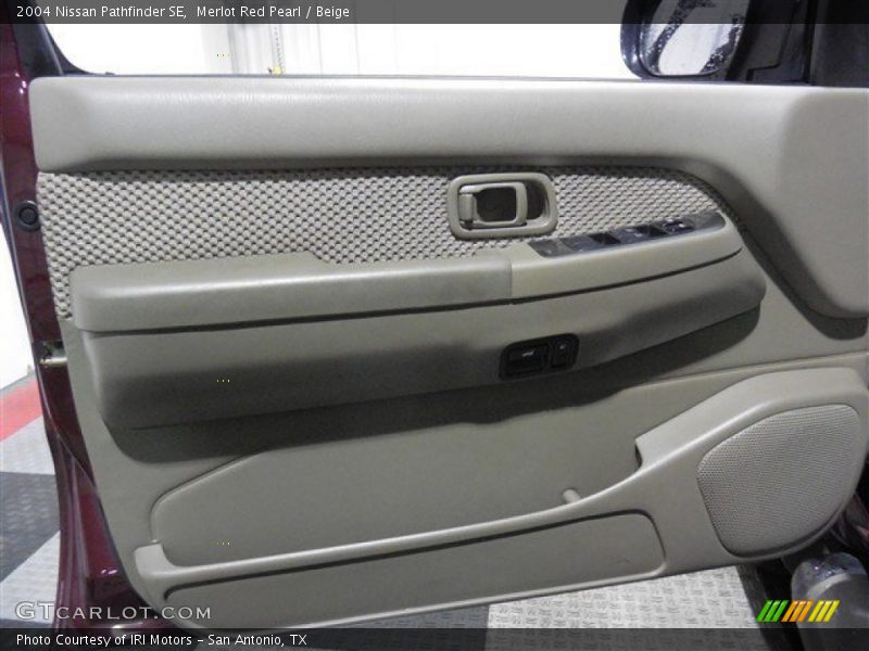 Merlot Red Pearl / Beige 2004 Nissan Pathfinder SE