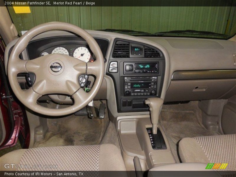 Merlot Red Pearl / Beige 2004 Nissan Pathfinder SE