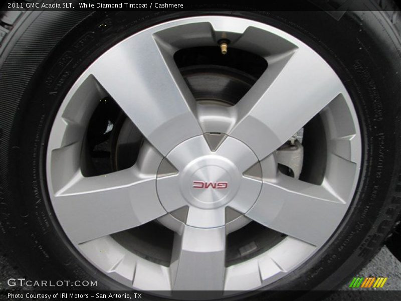 White Diamond Tintcoat / Cashmere 2011 GMC Acadia SLT