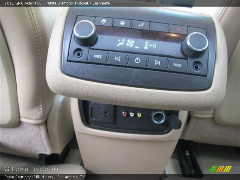 White Diamond Tintcoat / Cashmere 2011 GMC Acadia SLT