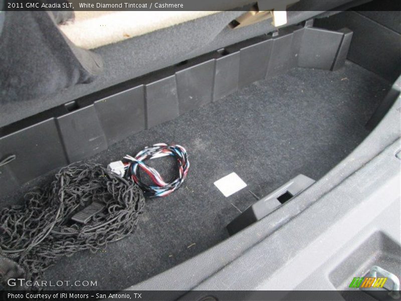 White Diamond Tintcoat / Cashmere 2011 GMC Acadia SLT