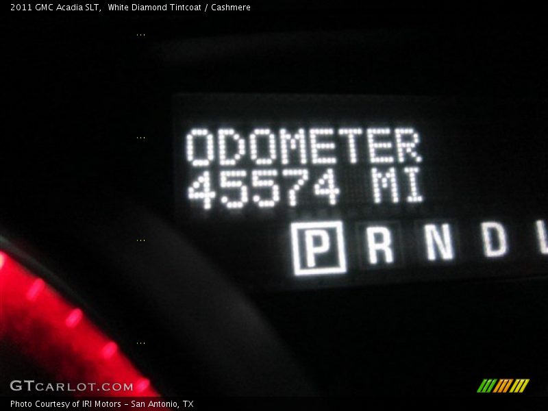 White Diamond Tintcoat / Cashmere 2011 GMC Acadia SLT