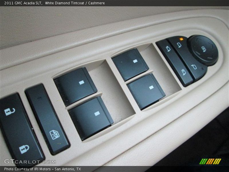White Diamond Tintcoat / Cashmere 2011 GMC Acadia SLT