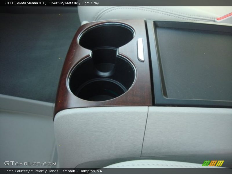 Silver Sky Metallic / Light Gray 2011 Toyota Sienna XLE