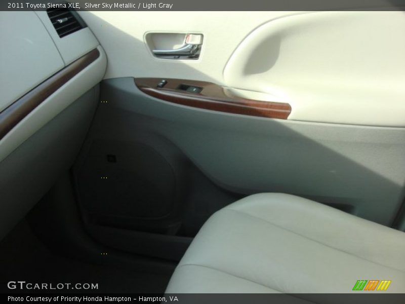 Silver Sky Metallic / Light Gray 2011 Toyota Sienna XLE
