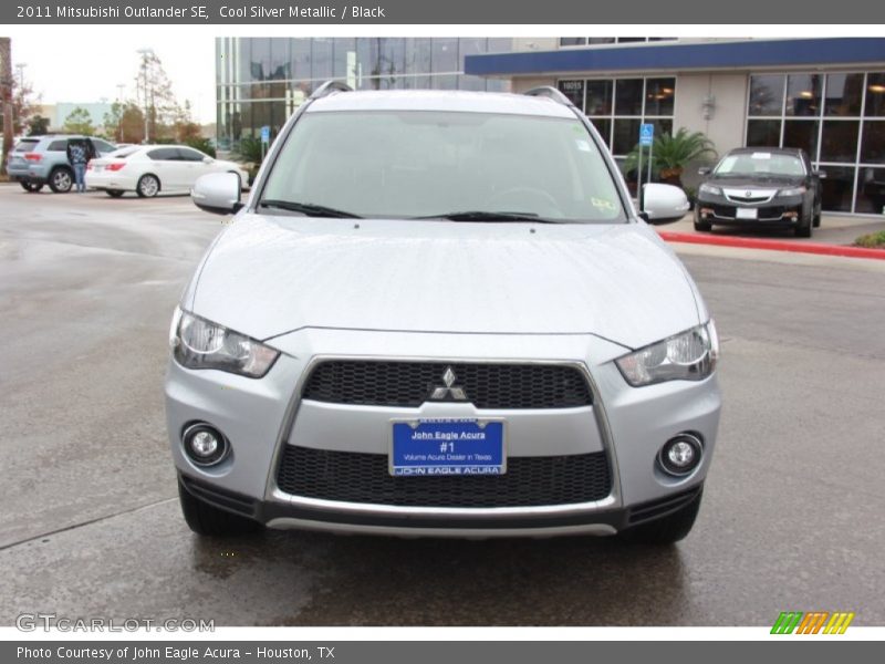 Cool Silver Metallic / Black 2011 Mitsubishi Outlander SE