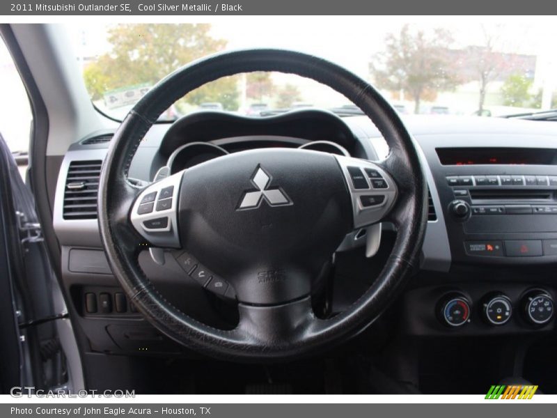 Cool Silver Metallic / Black 2011 Mitsubishi Outlander SE