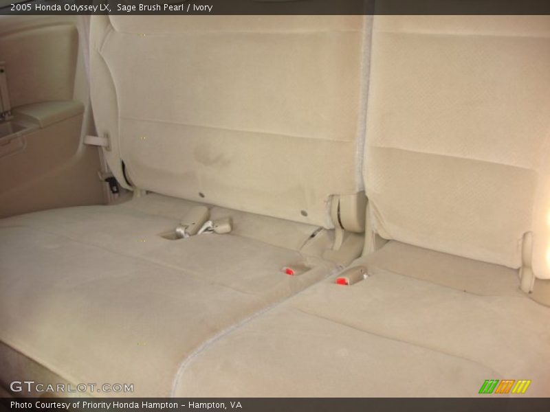 Sage Brush Pearl / Ivory 2005 Honda Odyssey LX