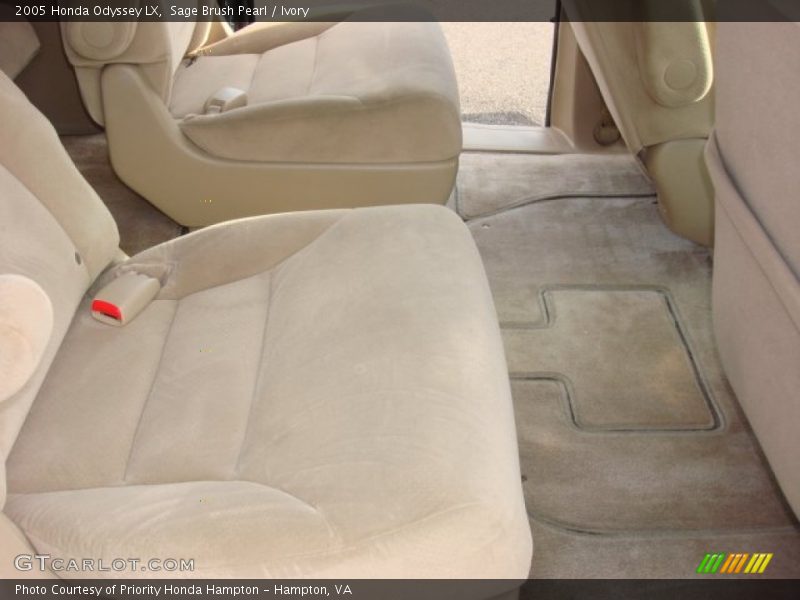 Sage Brush Pearl / Ivory 2005 Honda Odyssey LX