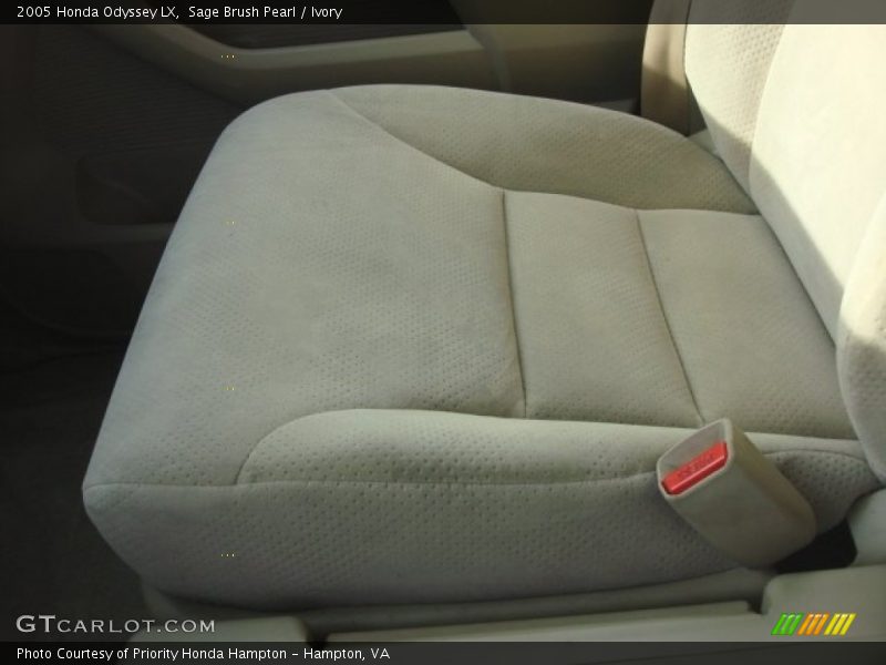 Sage Brush Pearl / Ivory 2005 Honda Odyssey LX