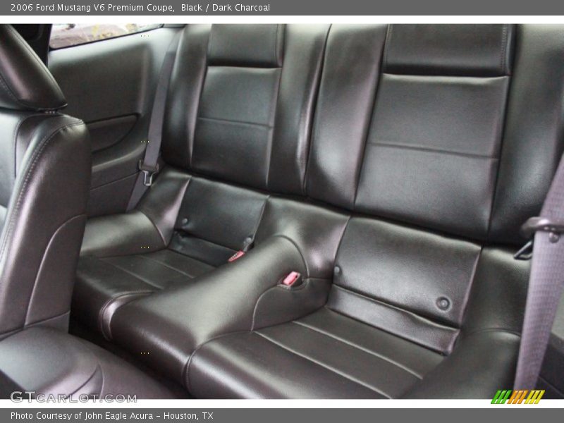 Black / Dark Charcoal 2006 Ford Mustang V6 Premium Coupe