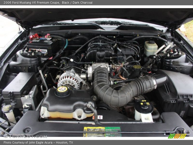Black / Dark Charcoal 2006 Ford Mustang V6 Premium Coupe