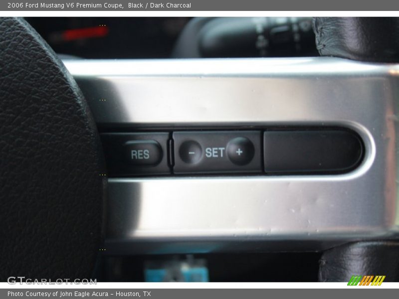Black / Dark Charcoal 2006 Ford Mustang V6 Premium Coupe