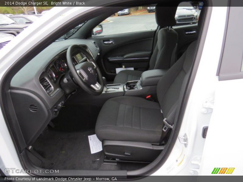 Bright White / Black 2014 Dodge Charger SE