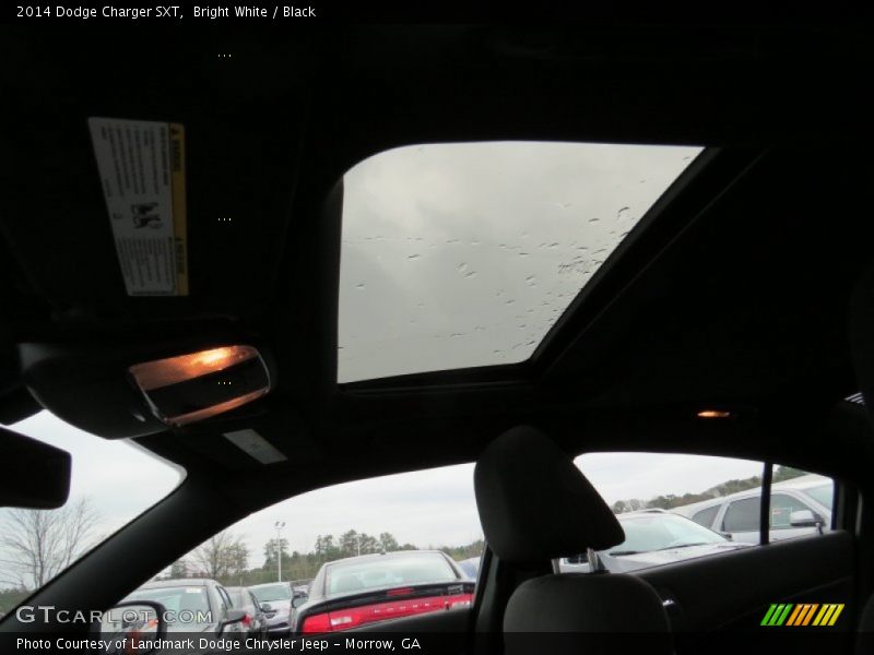 Bright White / Black 2014 Dodge Charger SXT