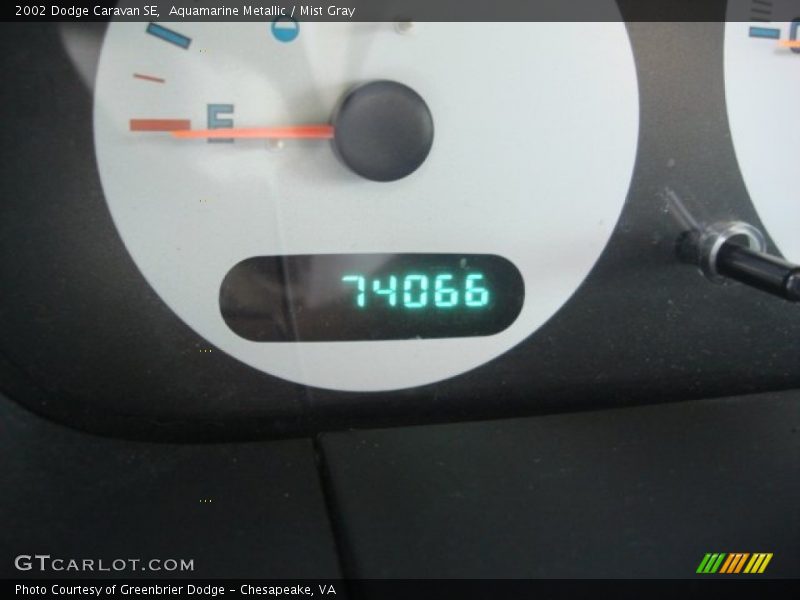 Aquamarine Metallic / Mist Gray 2002 Dodge Caravan SE