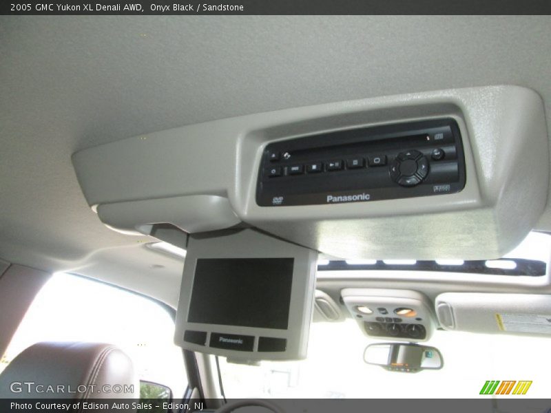 Onyx Black / Sandstone 2005 GMC Yukon XL Denali AWD