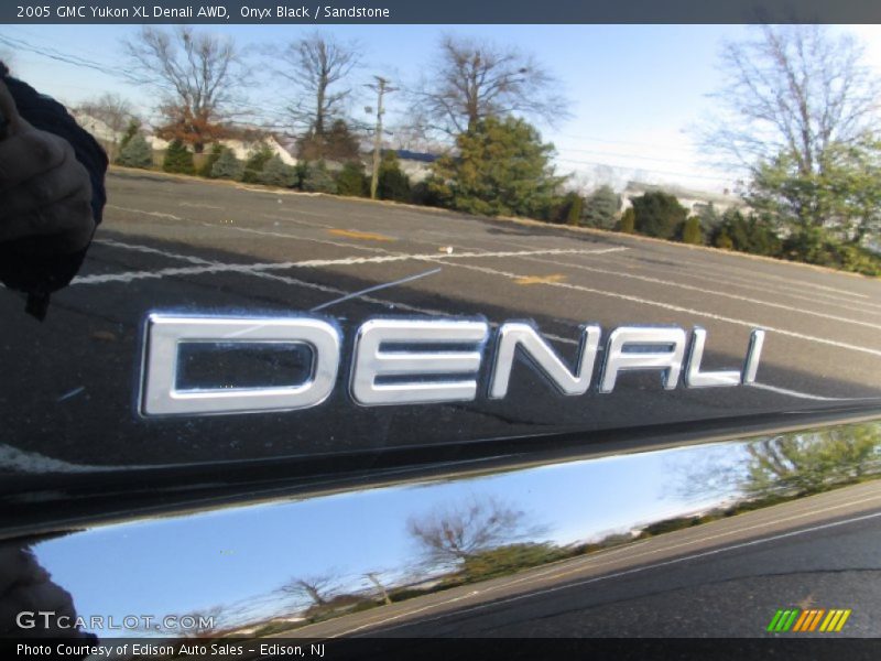Onyx Black / Sandstone 2005 GMC Yukon XL Denali AWD