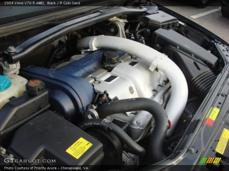 Black / R Gobi Sand 2004 Volvo V70 R AWD