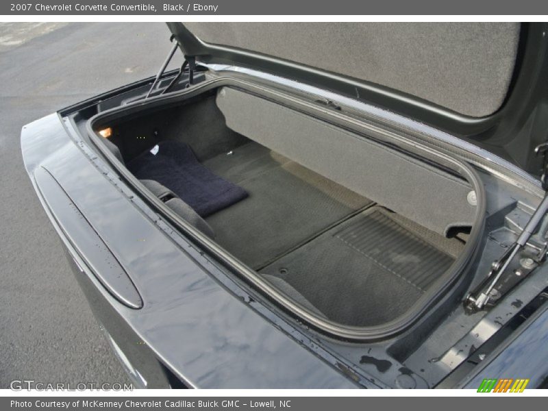  2007 Corvette Convertible Trunk