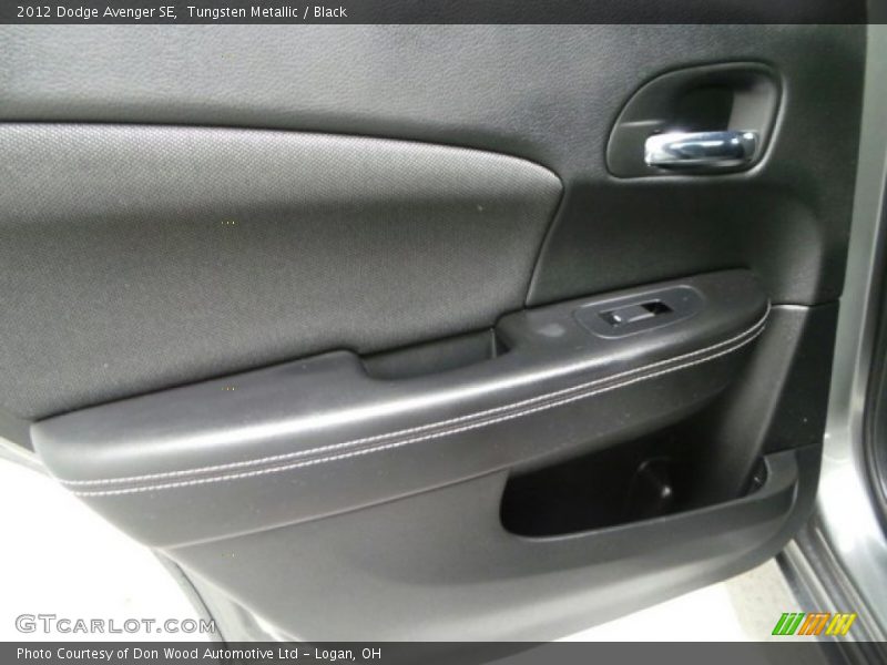 Tungsten Metallic / Black 2012 Dodge Avenger SE