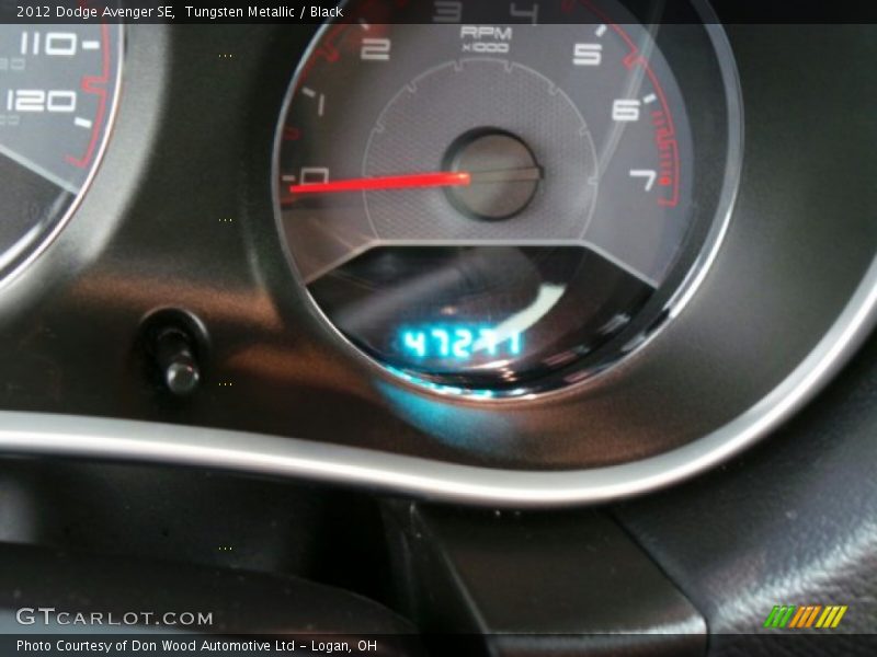 Tungsten Metallic / Black 2012 Dodge Avenger SE