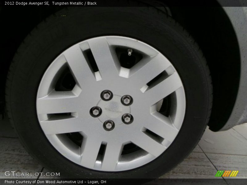 Tungsten Metallic / Black 2012 Dodge Avenger SE