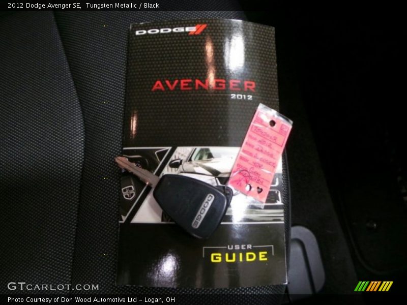 Tungsten Metallic / Black 2012 Dodge Avenger SE