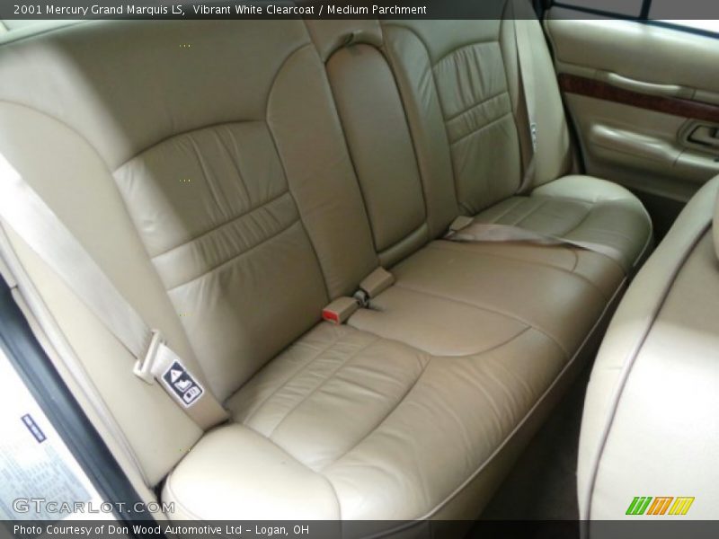 Vibrant White Clearcoat / Medium Parchment 2001 Mercury Grand Marquis LS