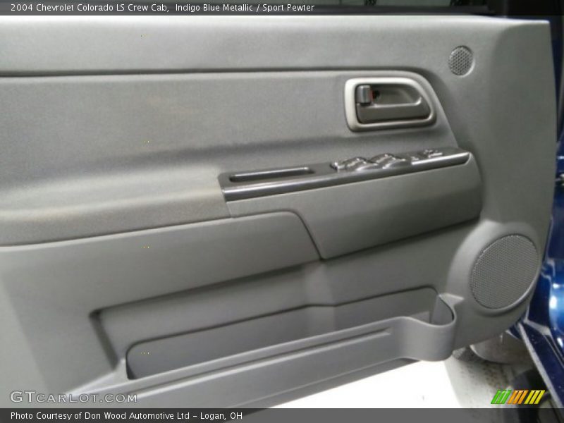 Indigo Blue Metallic / Sport Pewter 2004 Chevrolet Colorado LS Crew Cab