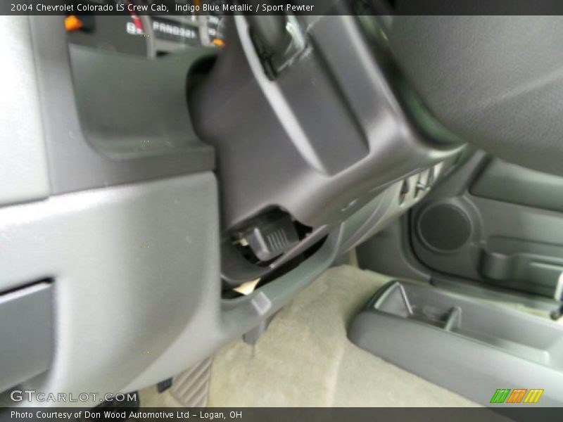Indigo Blue Metallic / Sport Pewter 2004 Chevrolet Colorado LS Crew Cab